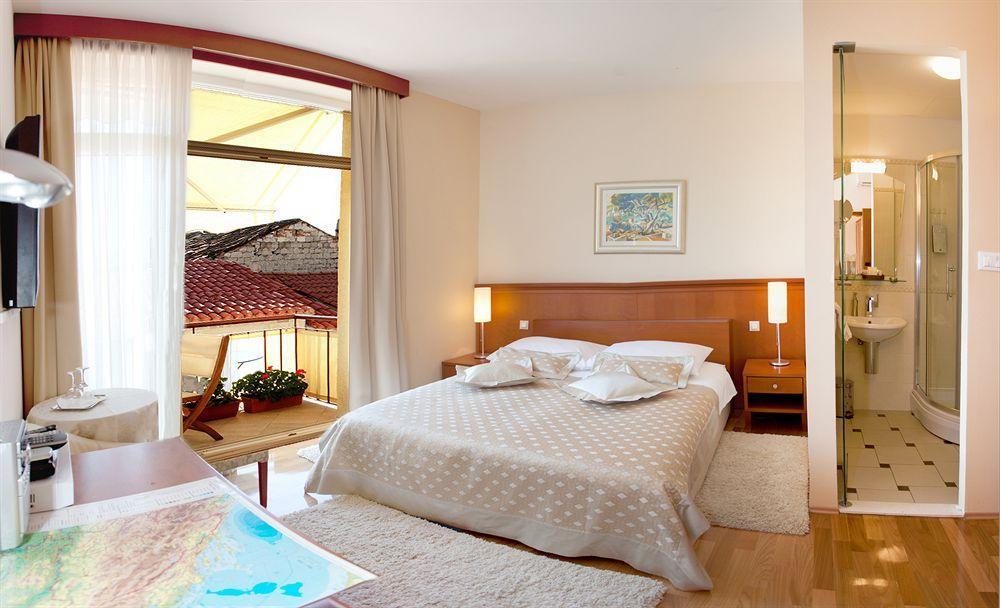 Bed & Breakfast Royal Suites 4*